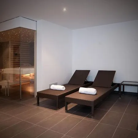 Apartamento Sleeps 6 Pool Wifi Zermatt