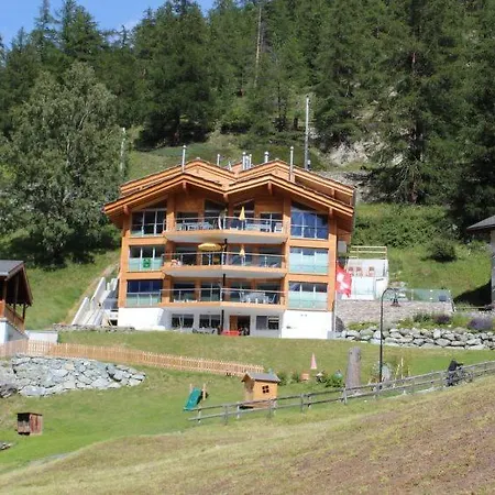 Sleeps 6 Pool Wifi Apartment *